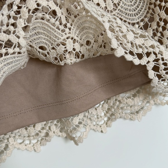 Forever21 Scalloped Lace Mini Skirt - Picture 3 of 4